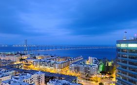 Panoramic Living